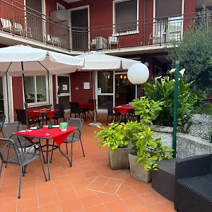 Garni Capinera Hotell